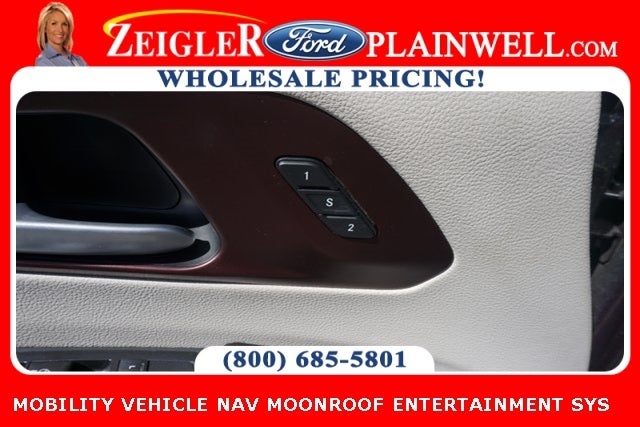 2017 Chrysler Pacifica Limited MOBILITY VEHICLE NAV MOONROOF ENTERTAINMENT SYS